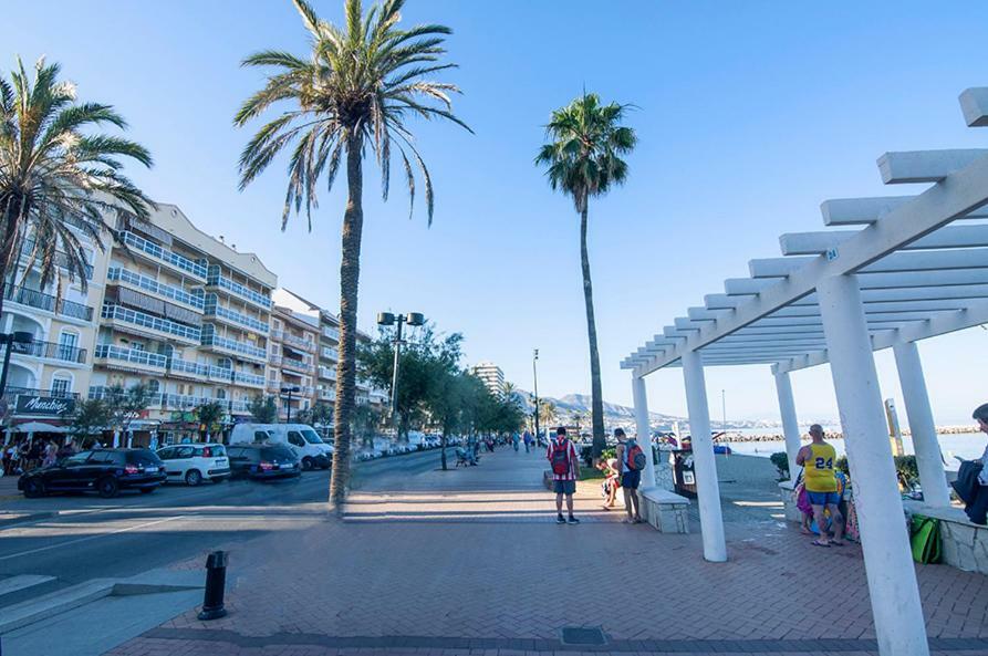 Luminoso Y Fresco Apartamento En 2ª Linea De Playa Fuengirola Esterno foto
