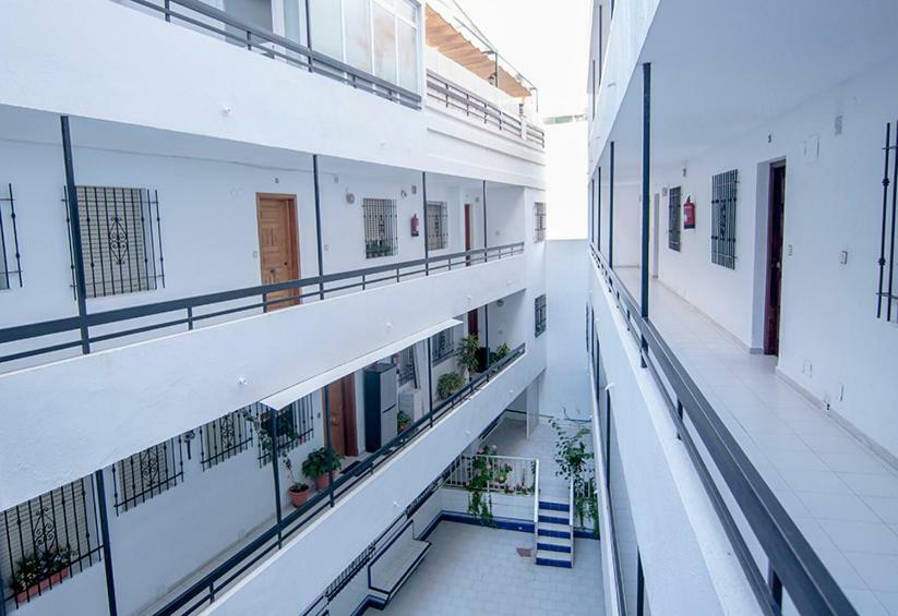 Luminoso Y Fresco Apartamento En 2ª Linea De Playa Fuengirola Esterno foto